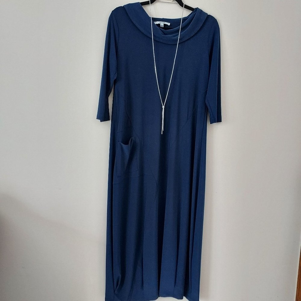 Navy dressy ankle length dress. Size 6.
